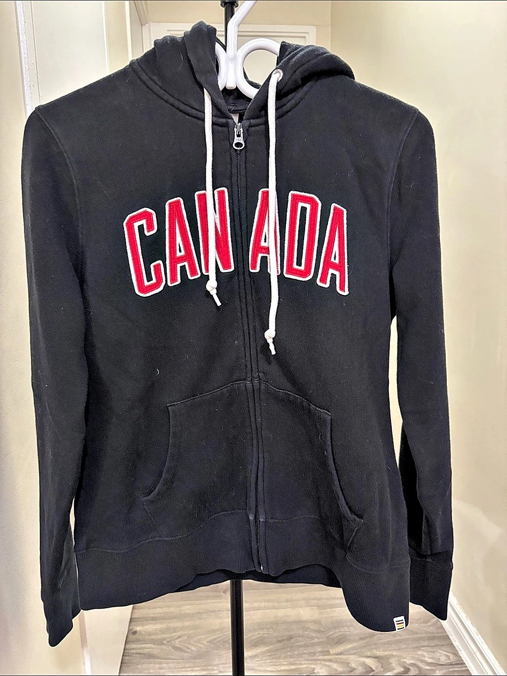Hudson's Bay Team Canada Olympic hoodie Zip Hoodie Black & Red Size Medium